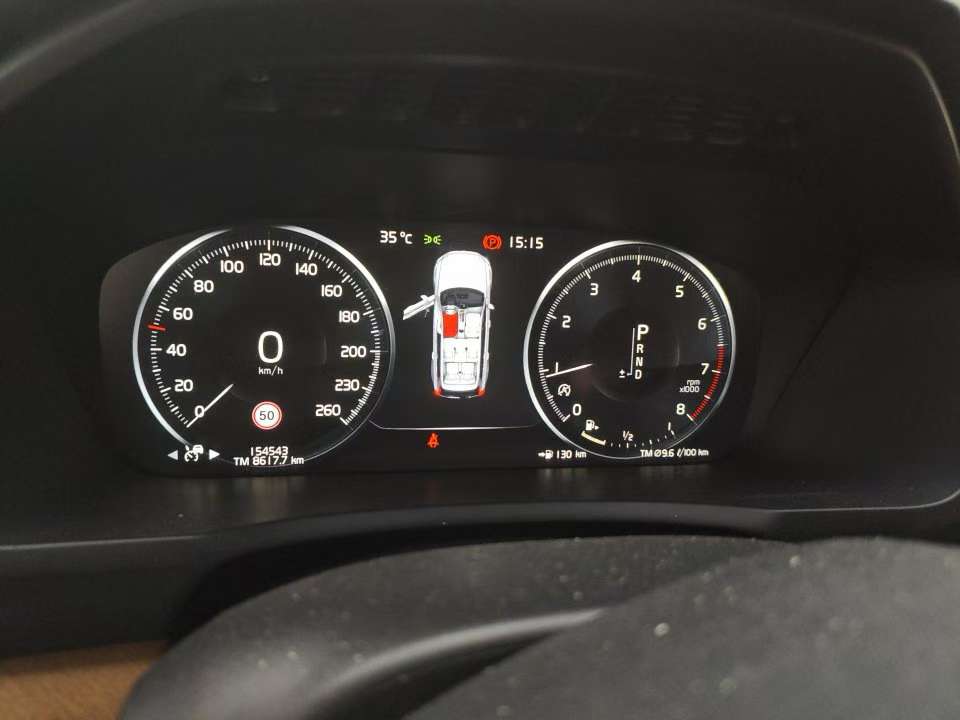 Volvo XC90 4