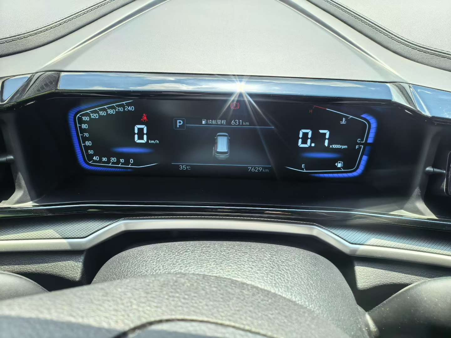 Hyundai Cuasut 270TGDI LUX Premium Edition 9