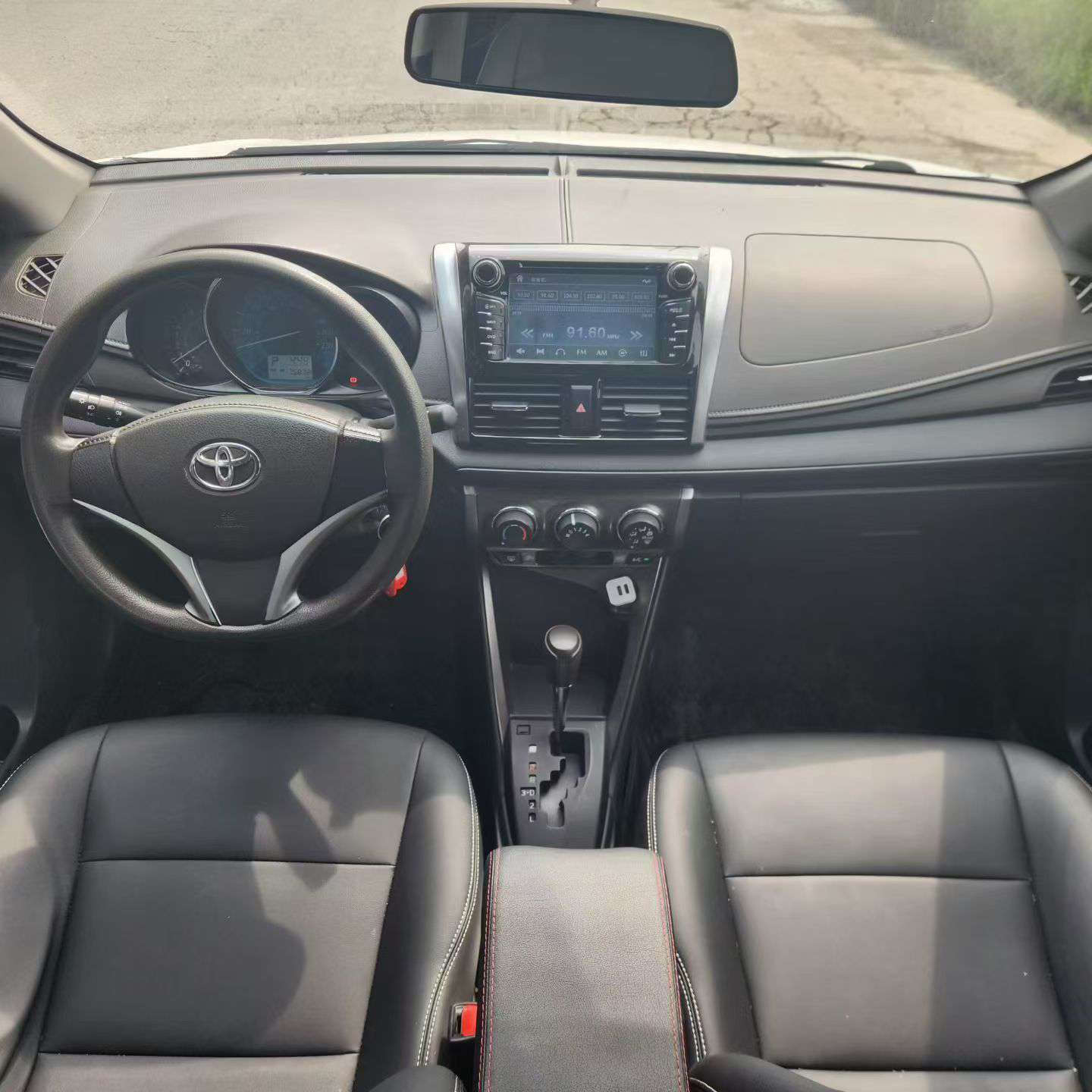 Toyota Yaris L 2015 1.5L 3