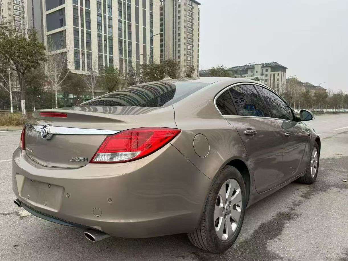Buick Regal 2012 2.0L Automatic Sunroof 9