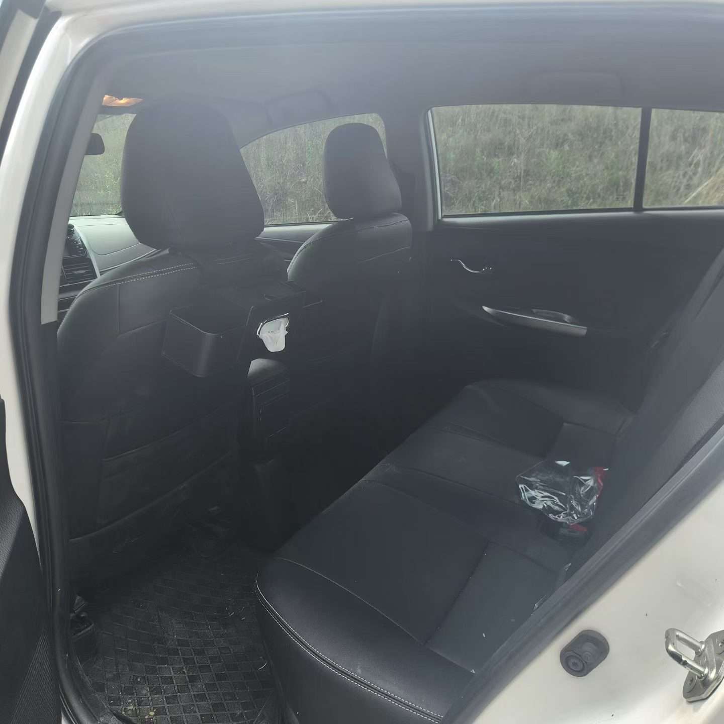 Toyota Yaris L 2015 1.5L 4