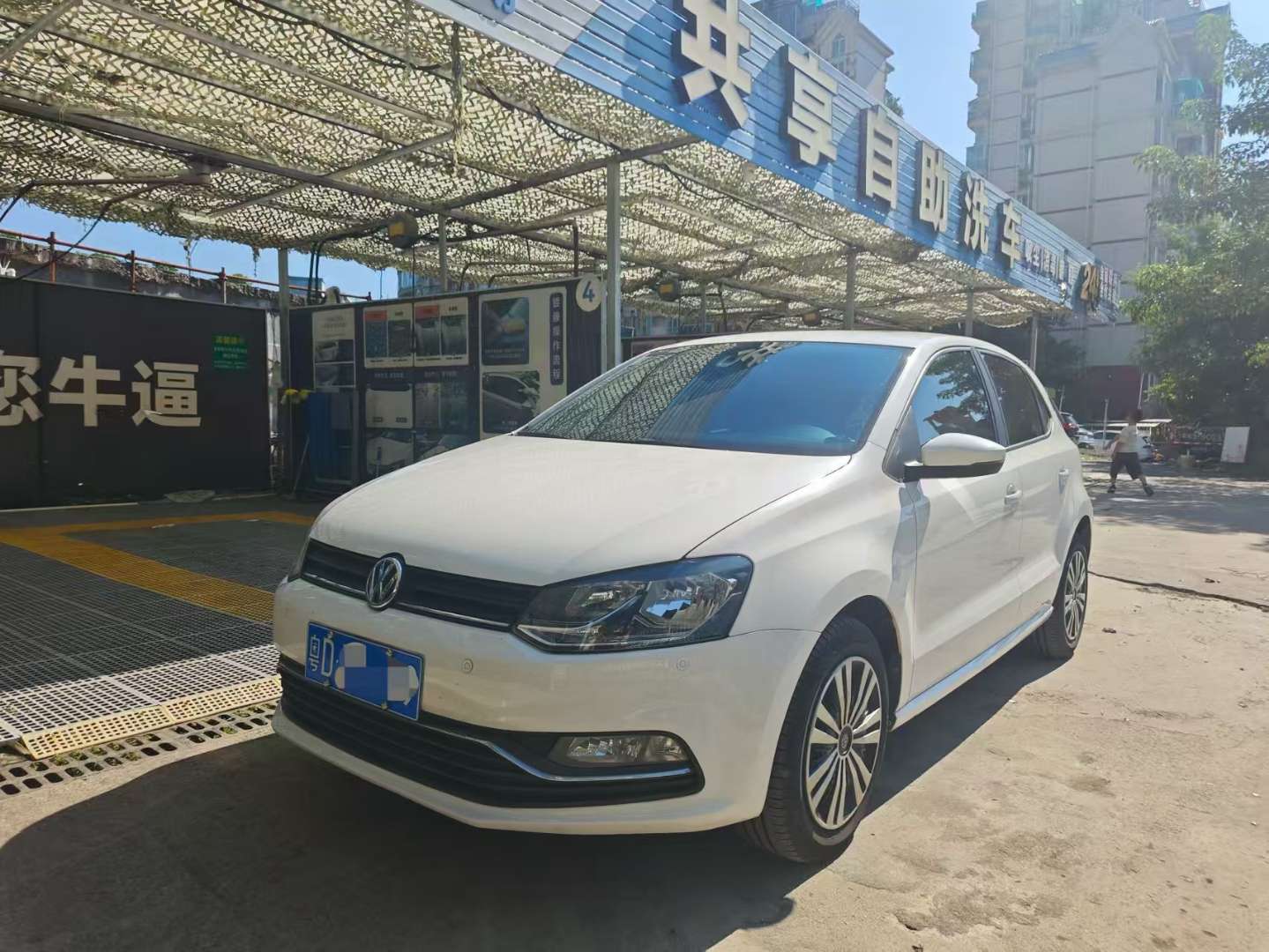 Volkswagen POLO 1.6L Automatic Comfort Edition 2