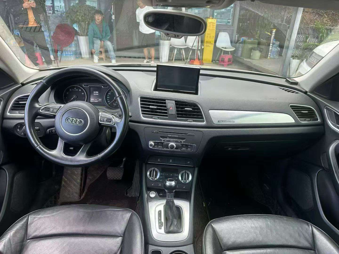 Audi Q3 2.0T AWD 5