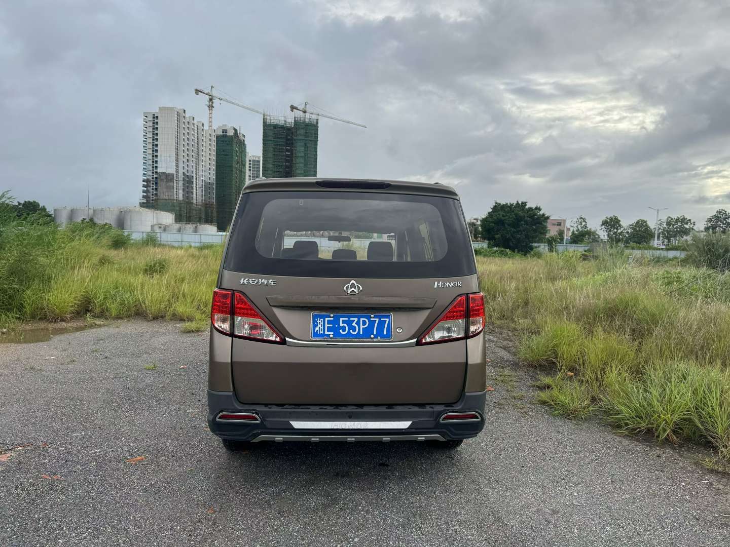 Changan Ouno 1.5L Manual 7-Seater 5