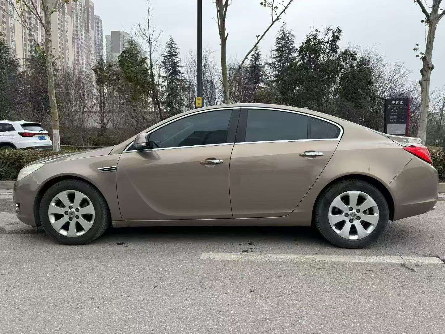 Buick Regal 2012 2.0L Automatic Sunroof 7