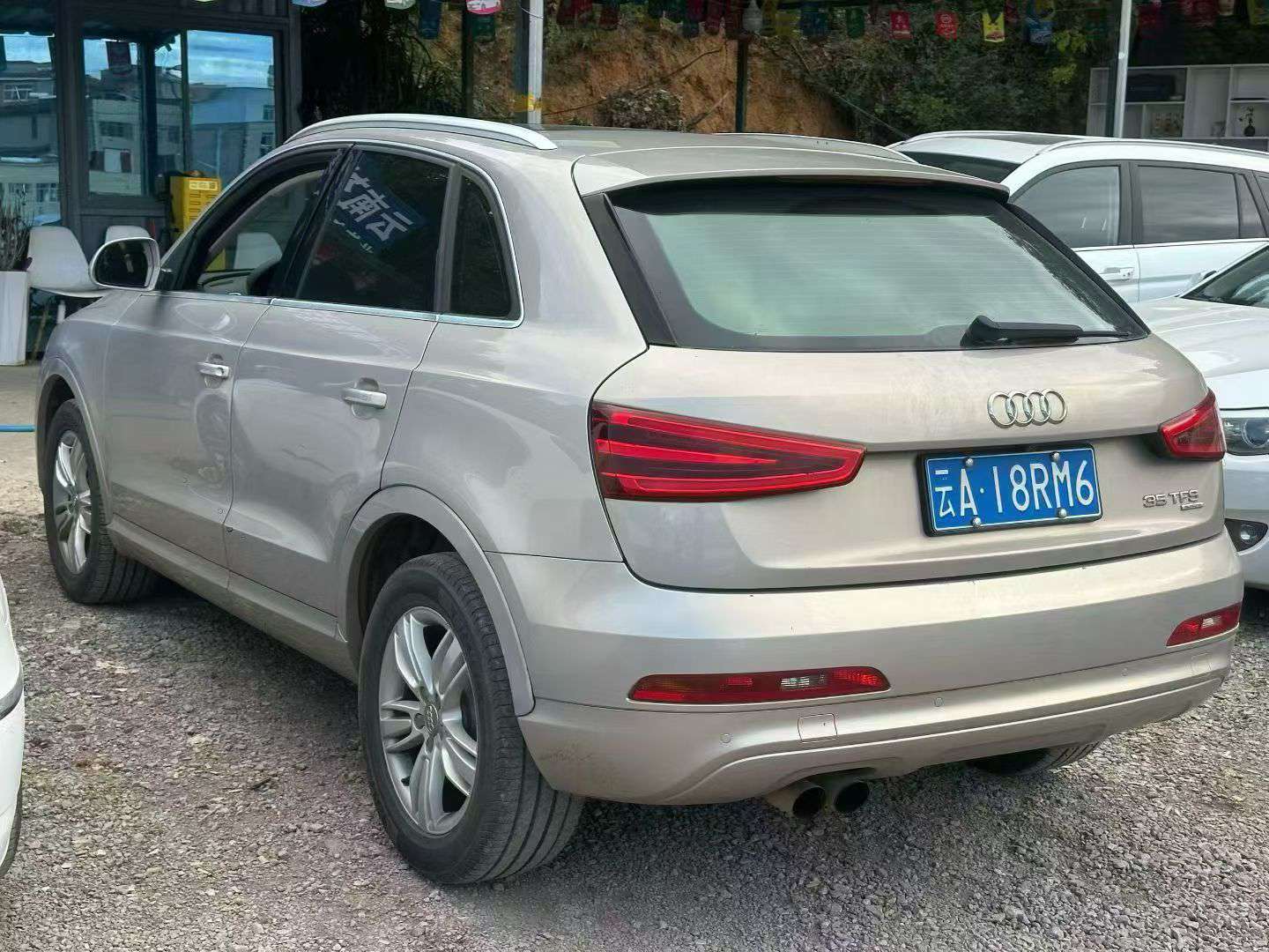 Audi Q3 2.0T AWD 6
