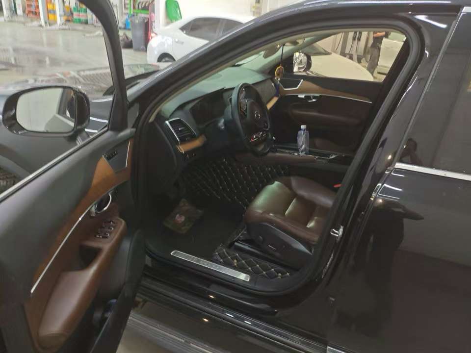 Volvo XC90 5