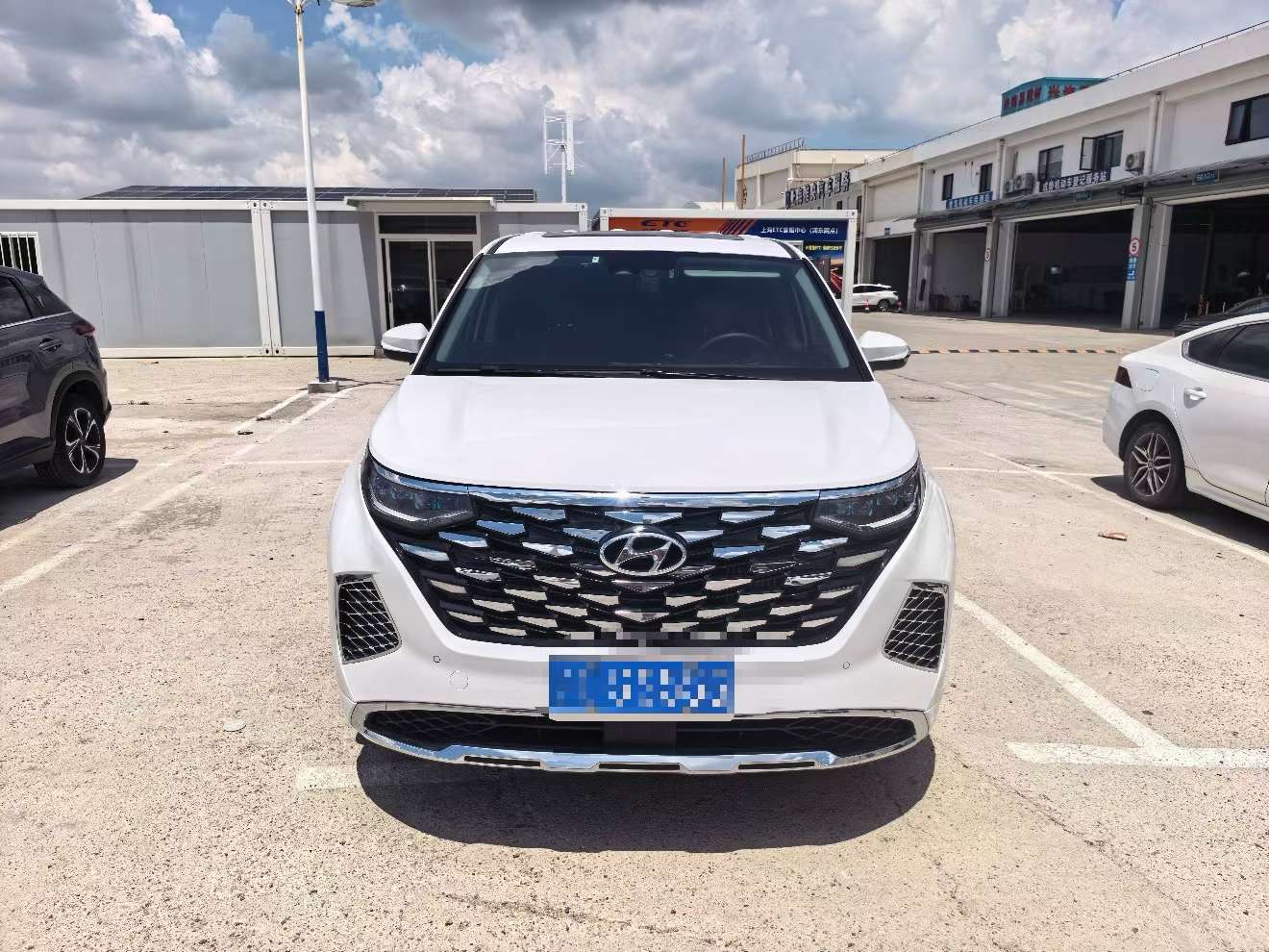 Hyundai Cuasut 270TGDI LUX Premium Edition