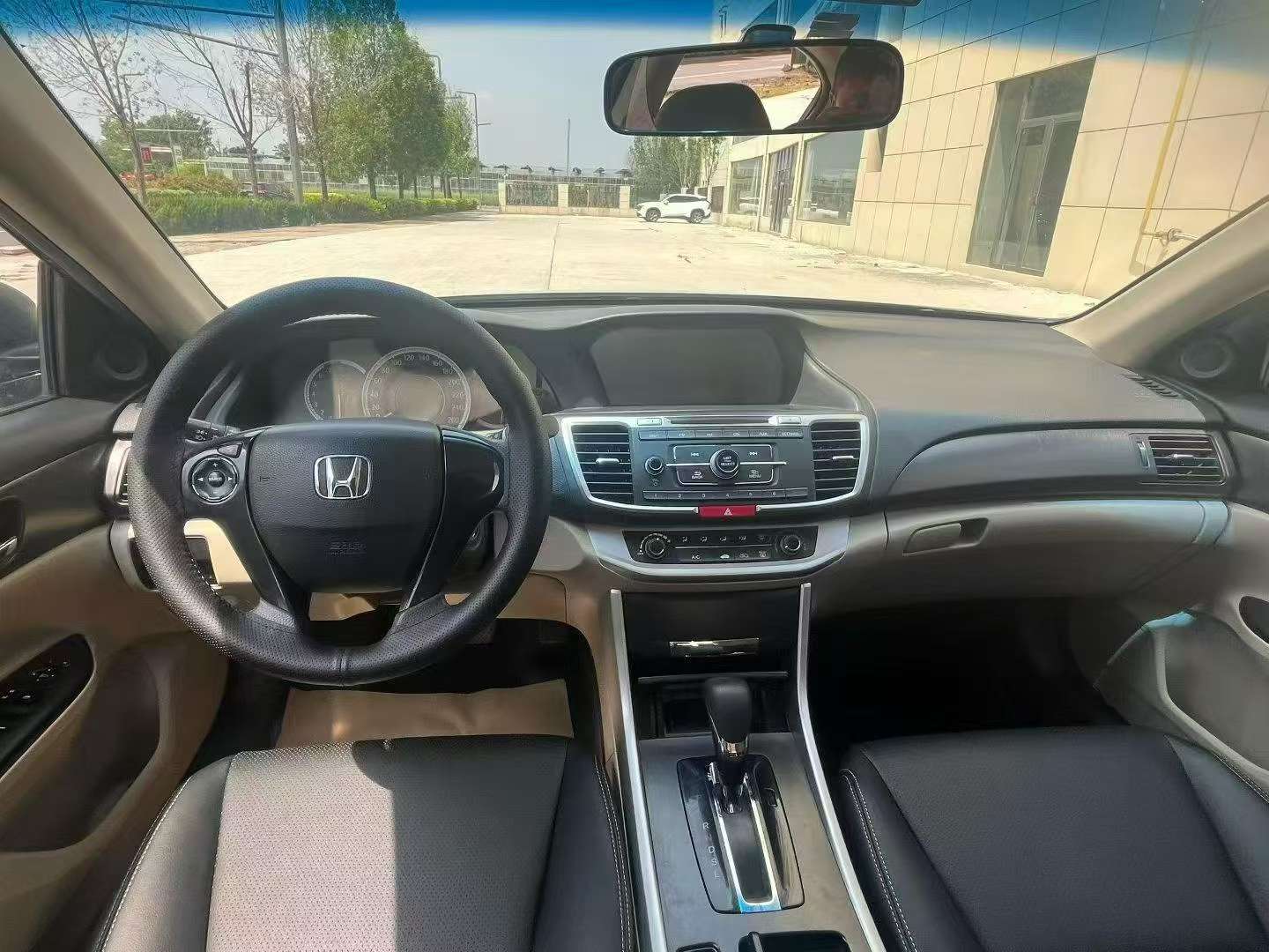 Honda Accord 2015 2.0L Automatic 6