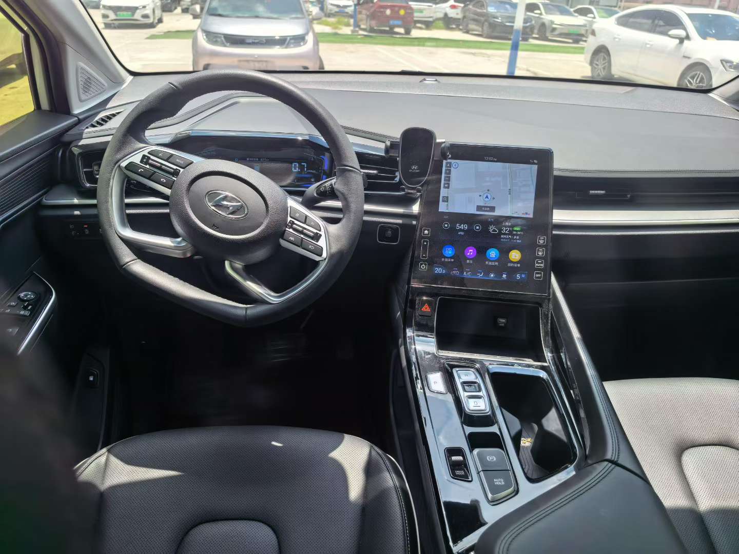 Hyundai Cuasut 270TGDI LUX Premium Edition 5