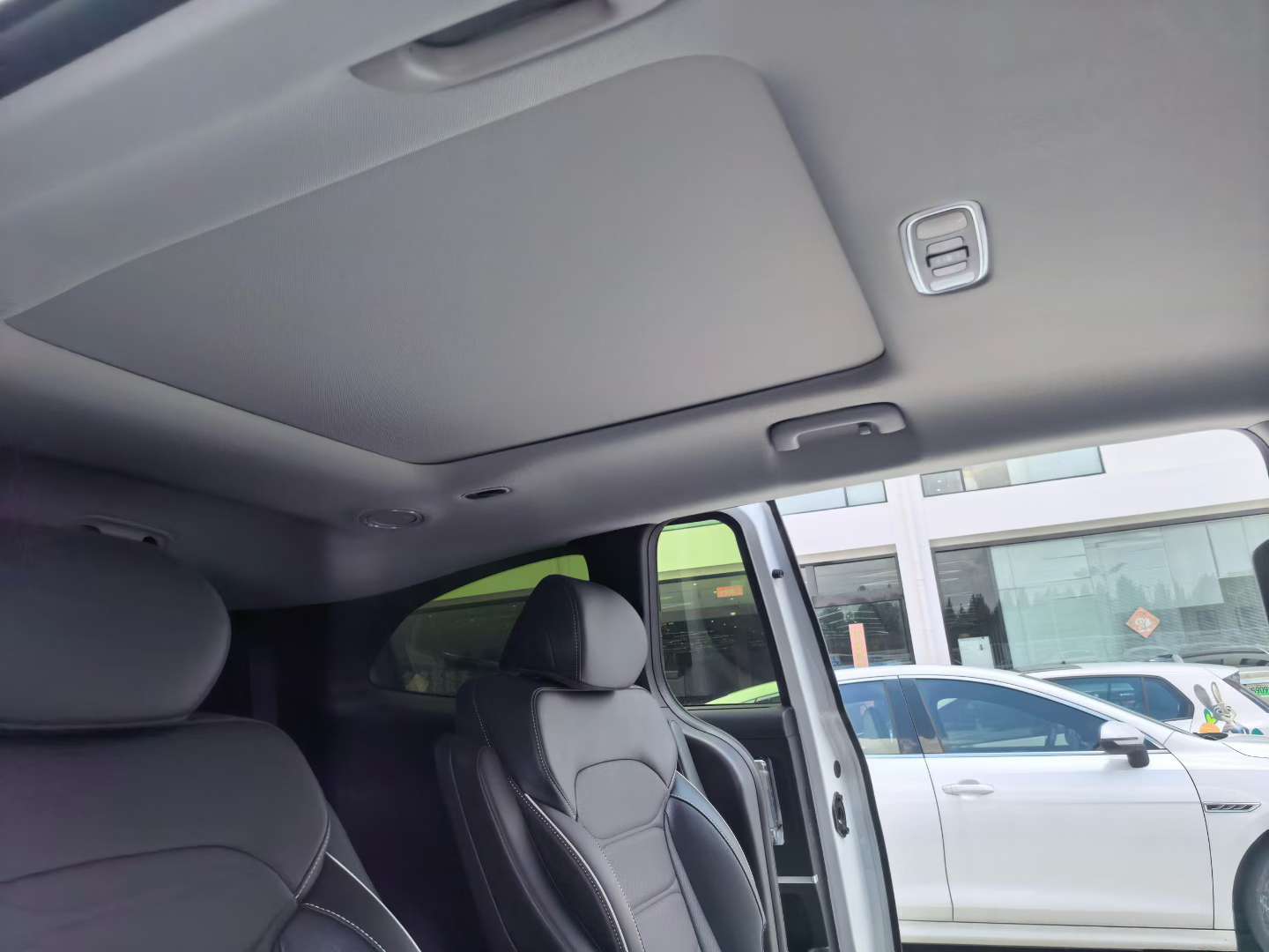 Hyundai Cuasut 270TGDI LUX Premium Edition 8