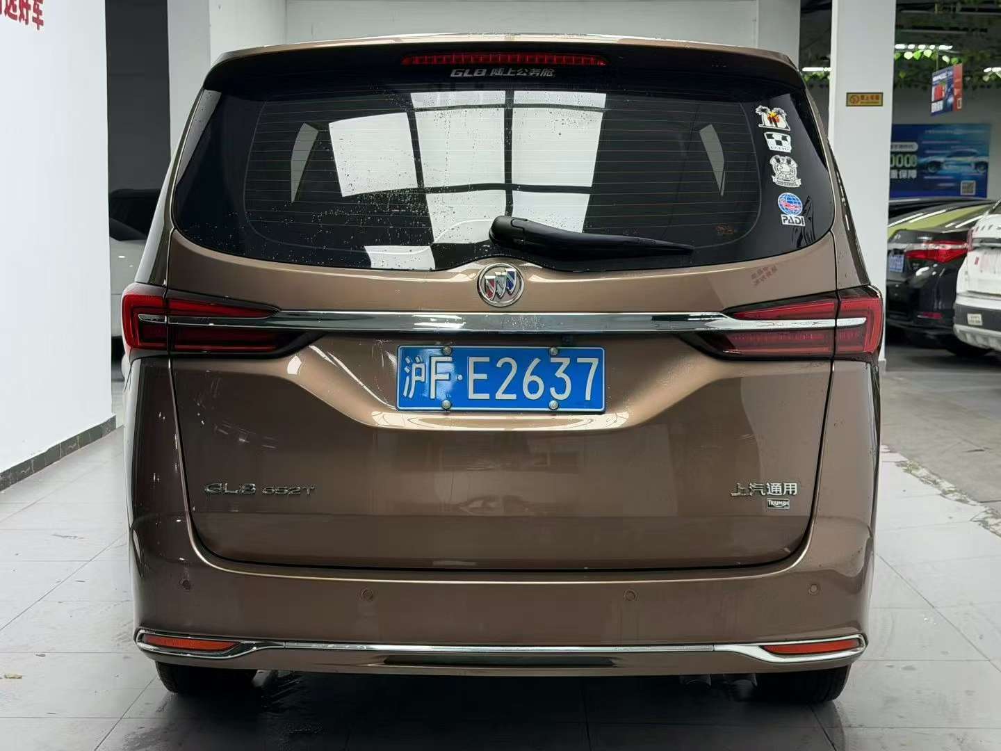 Buick GL8 Business Class 5