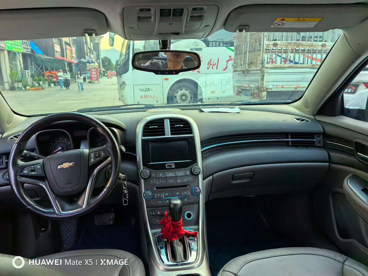 Chevrolet Malibu 2015 2.0L Automatic with Sunroof 4