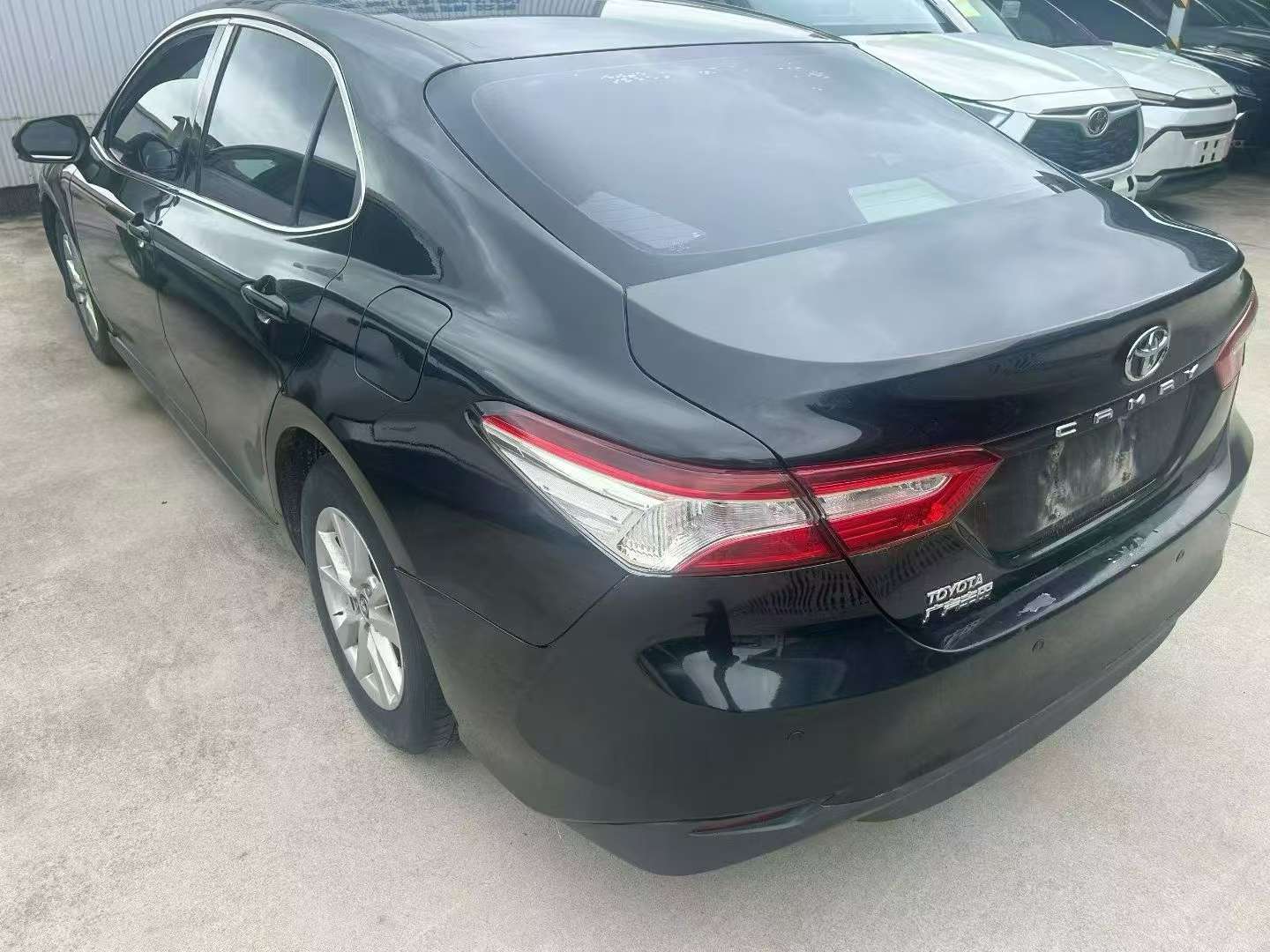 Toyota Camry 5
