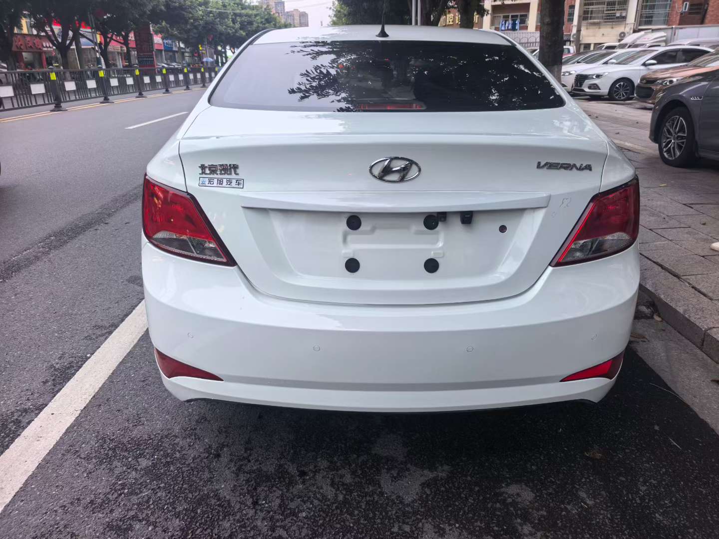 Hyundai Verna 1.4L Automatic Leather Navigation 5