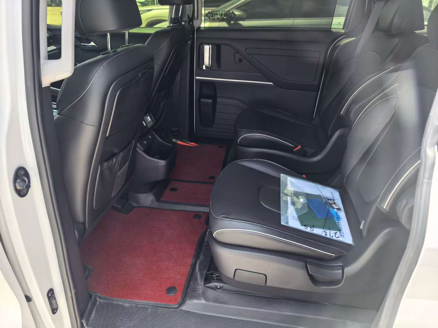 Hyundai Cuasut 270TGDI LUX Premium Edition 4
