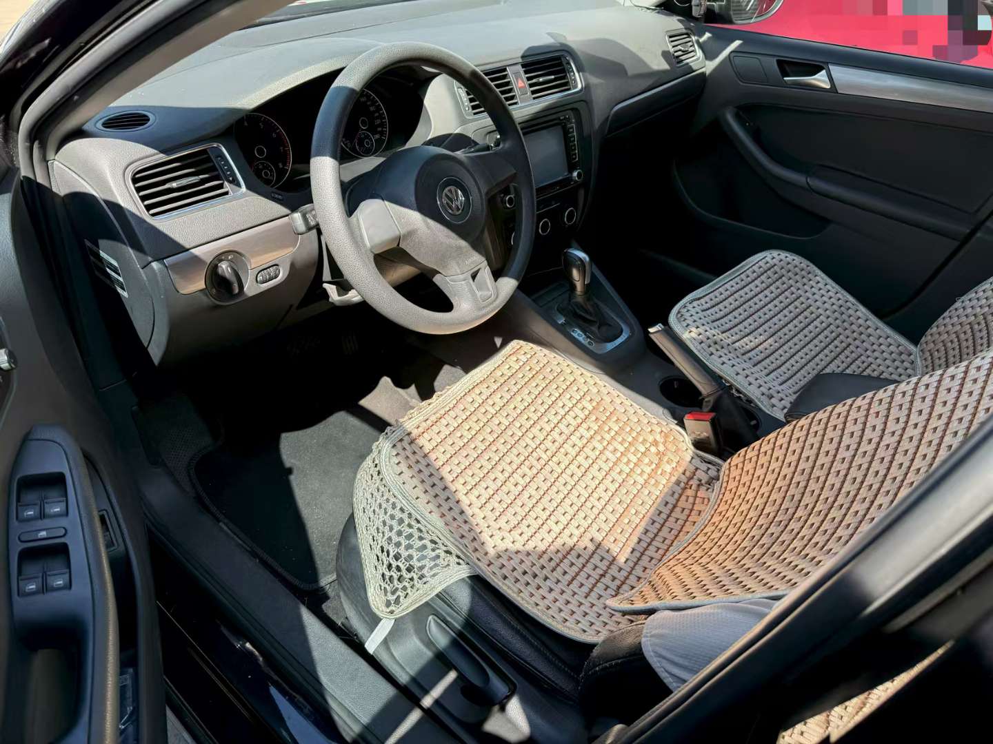 Volkswagen Sagitar 4