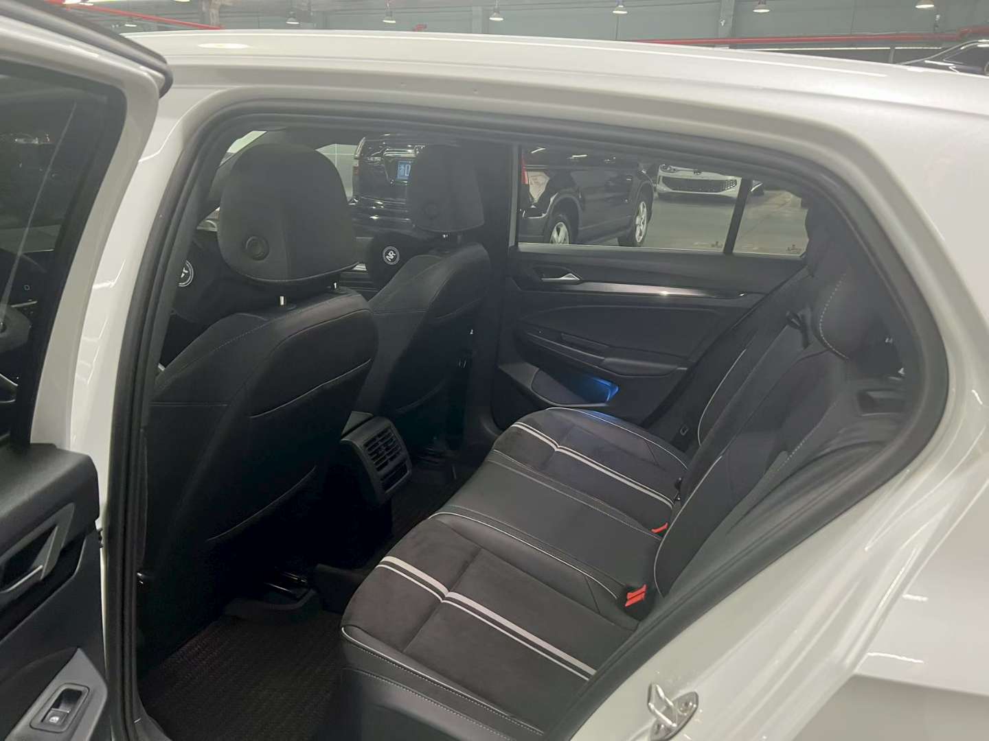 Volkswagen Golf 2021 1.4T R-Line 5