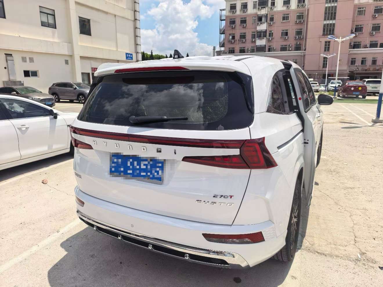 Hyundai Cuasut 270TGDI LUX Premium Edition 7