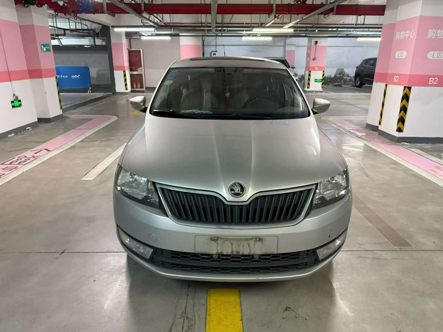Skoda Rapid 1.6 Manual Sunroof