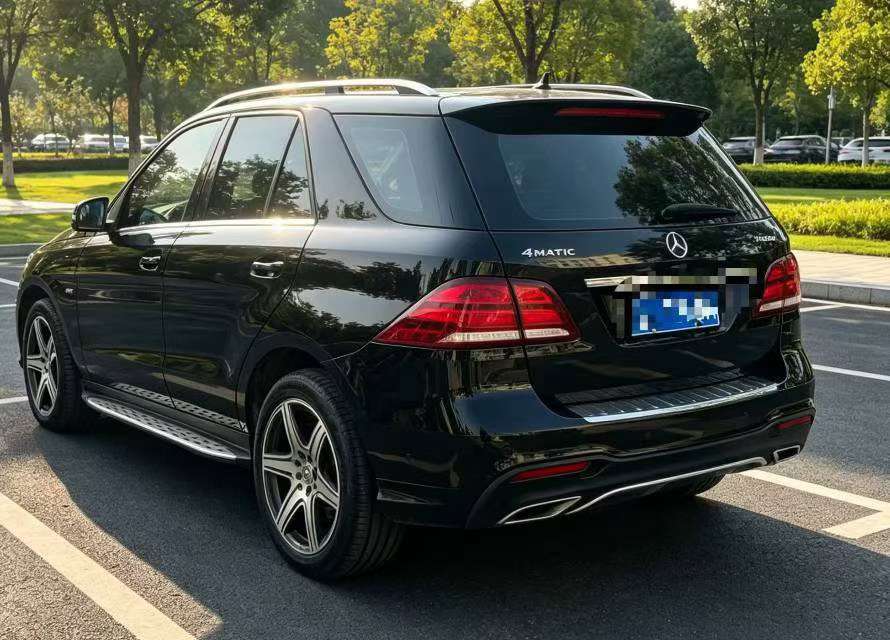 Mercedes-Benz GLE 3.0T 4MATIC All-Wheel Drive 4