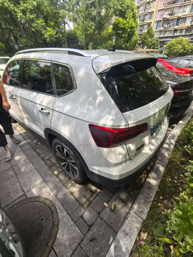 Volkswagen Tharu 1.4T FWD Luxury 3