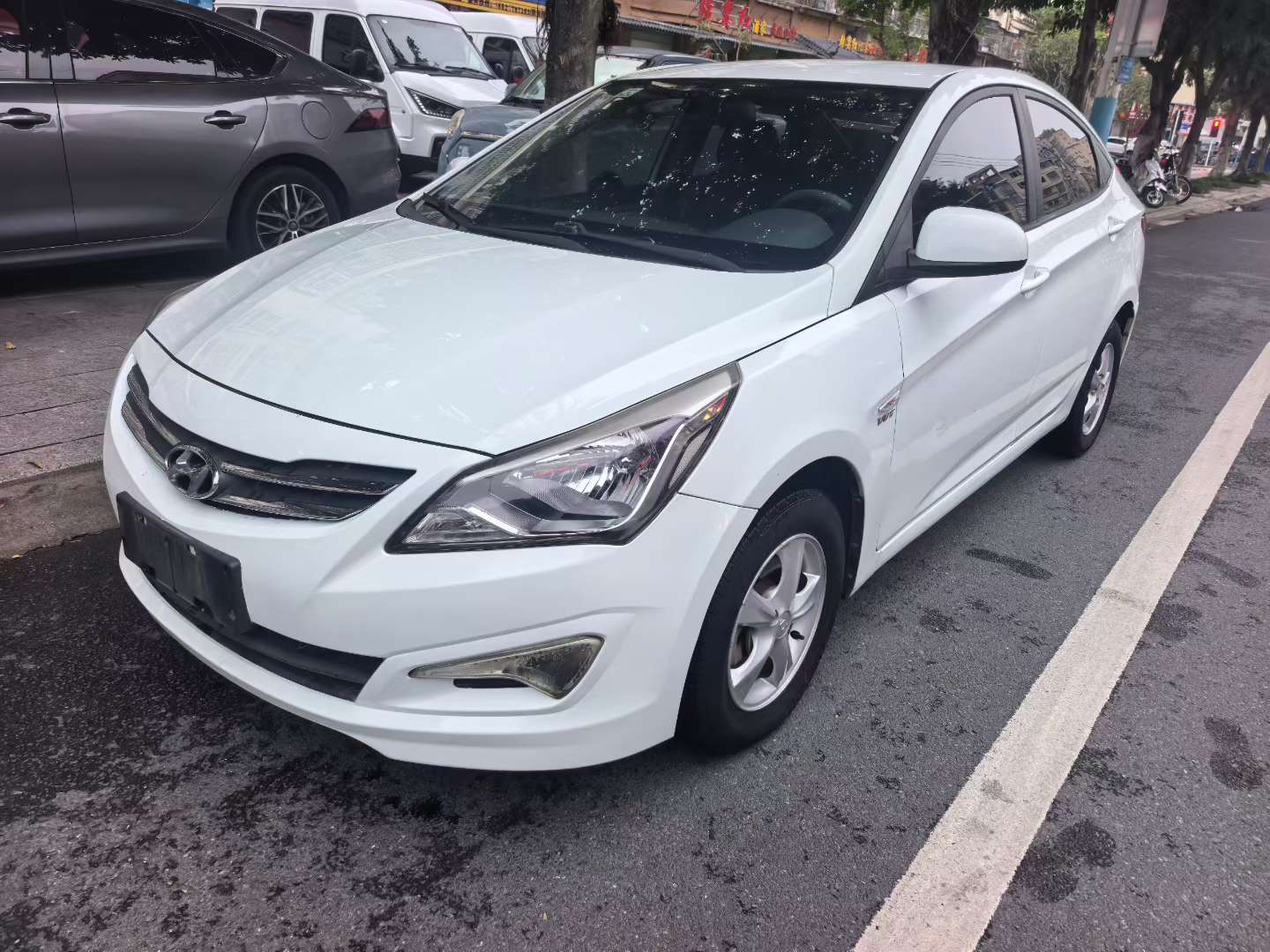 Hyundai Verna 1.4L Automatic Leather Navigation 3