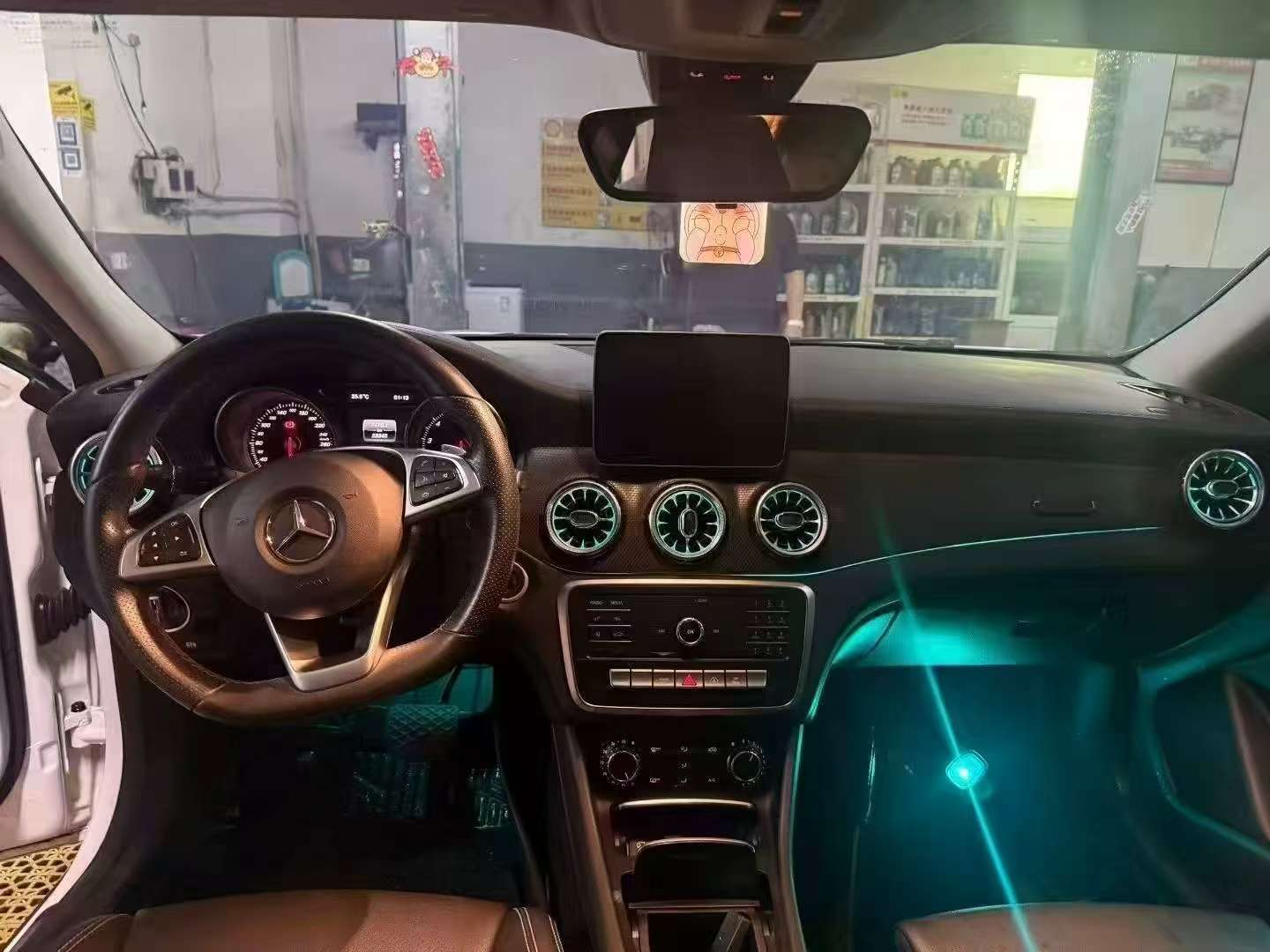 Mercedes-Benz GLA 200 Fashion 5