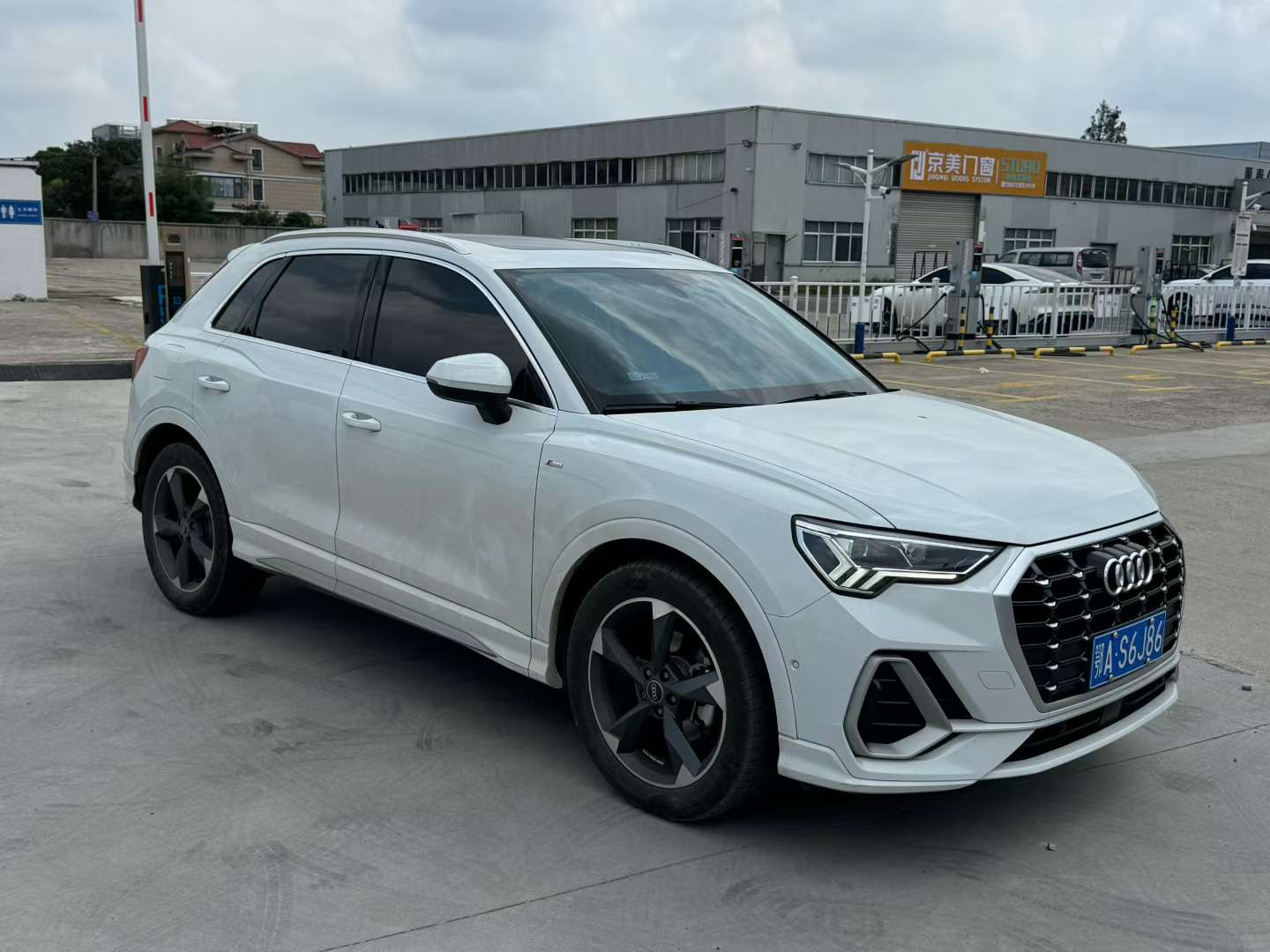 Audi Q3 2022 TFSI Fashion Dynamic 3