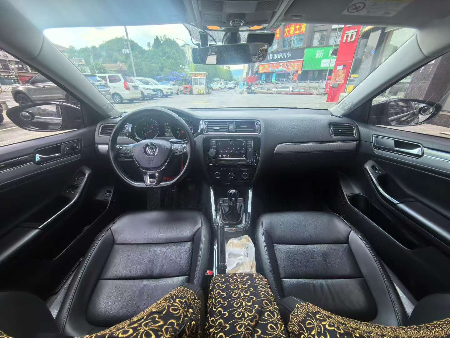 Volkswagen Sagitar 1.6L Manual Sunroof 5