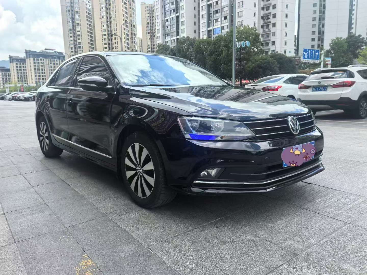 Volkswagen Sagitar 1.6L Manual Sunroof