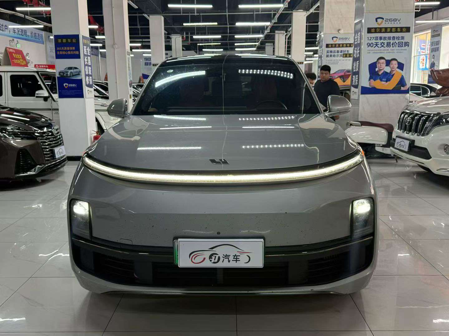 Li Auto L8 2
