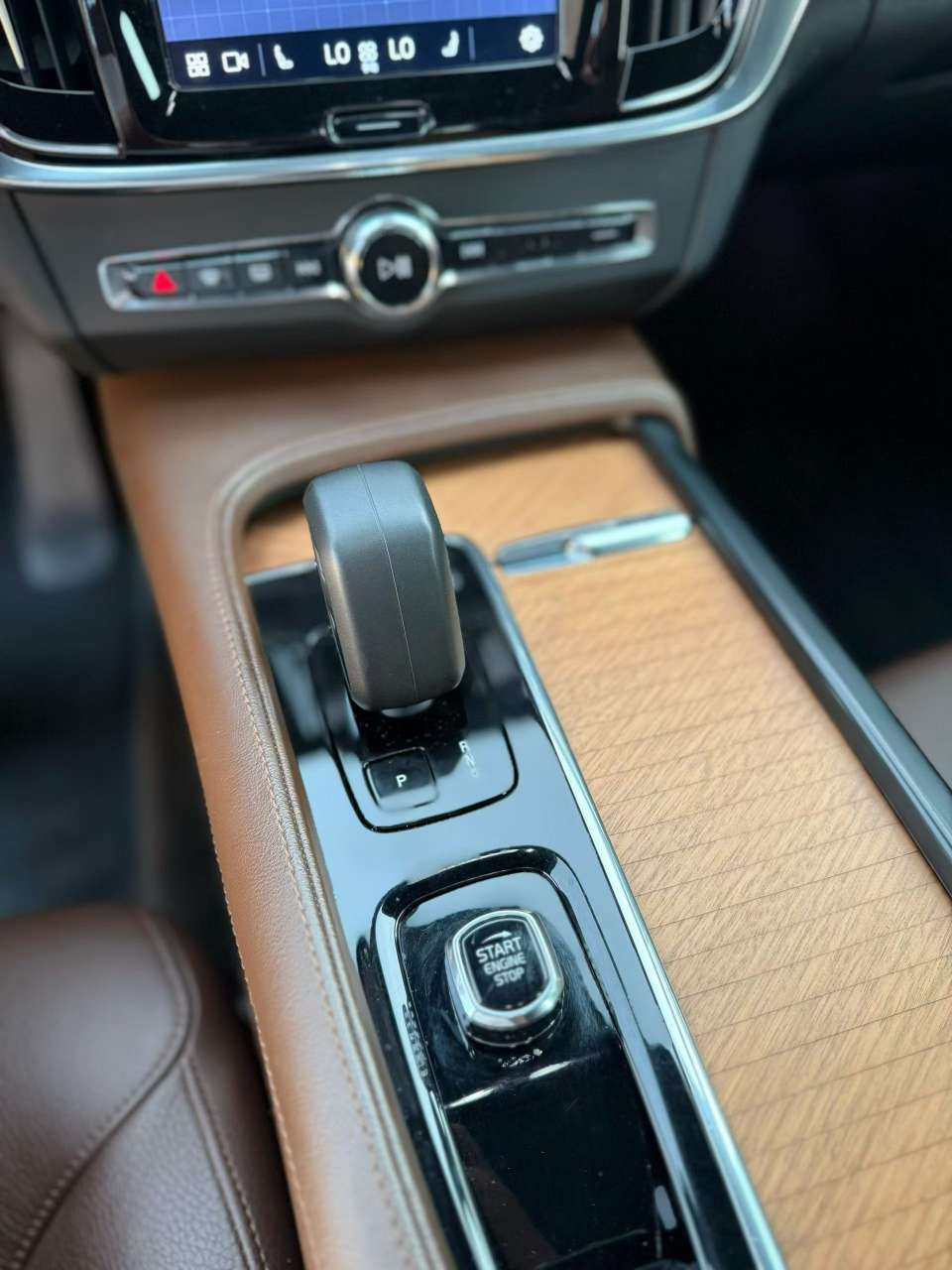 Volvo S90 2022 2.0T 48V Mild Hybrid 4
