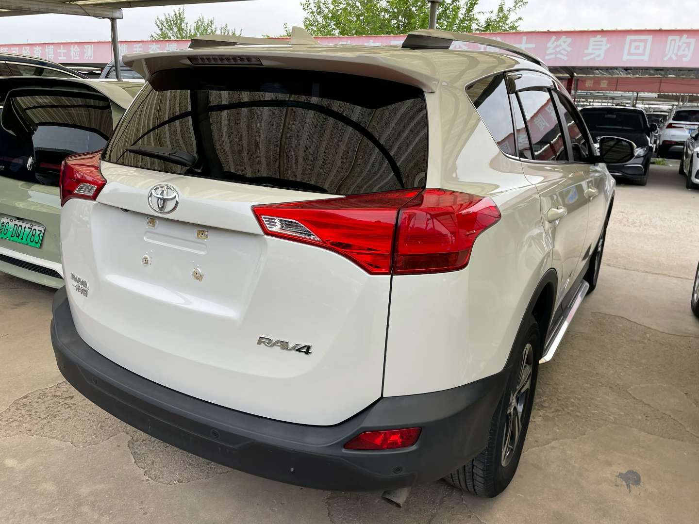 Toyota RAV4 2.0L Automatic Style Edition 6