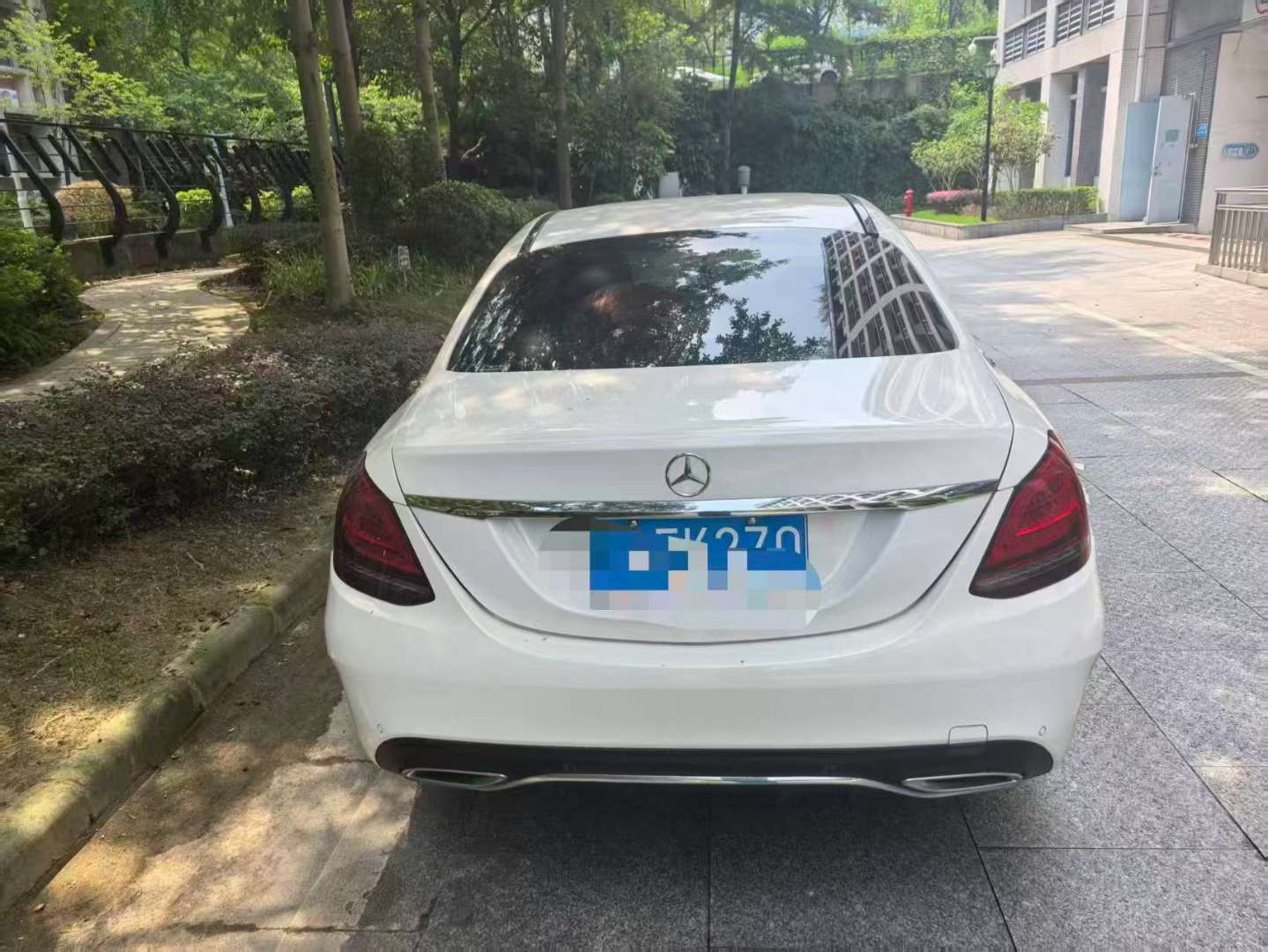 Mercedes-Benz C-Class 3