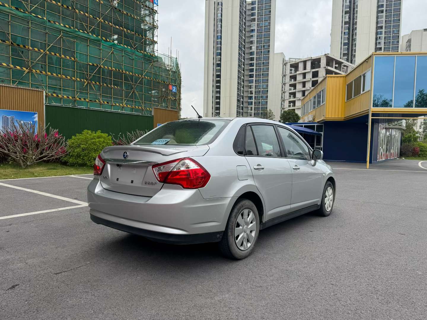 Venucia D50 1.6 Automatic Fashion Edition 4