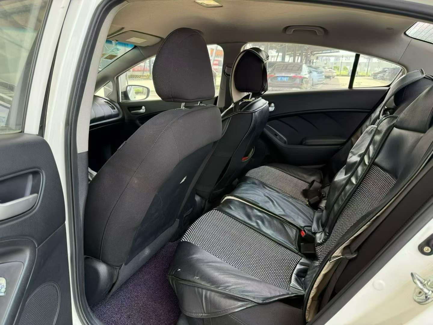 Kia K3 1.6 Automatic 5