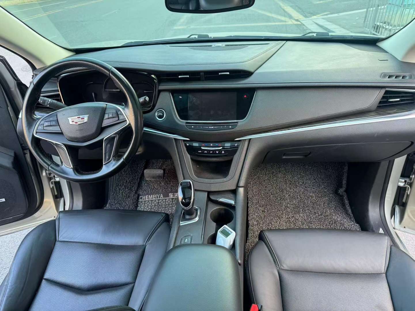 Cadillac XT5 2.0T Automatic Sunroof FWD Luxury Edition 25T 8