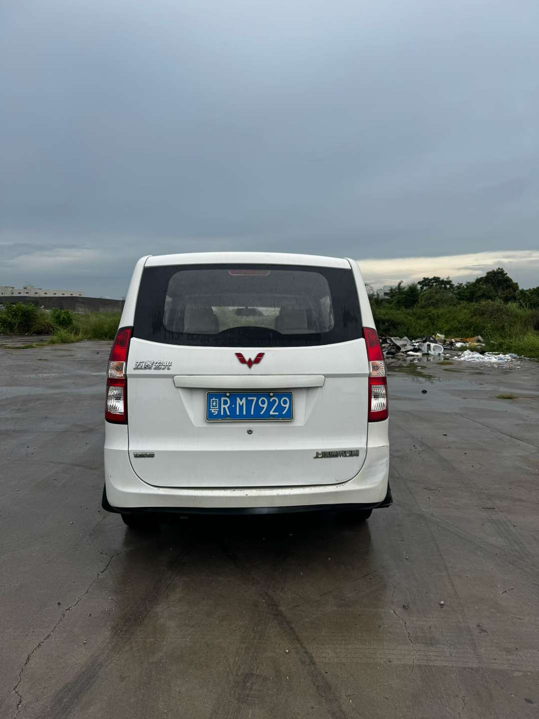 Wuling Hongguang 1.5L Manual 7-Seater 5