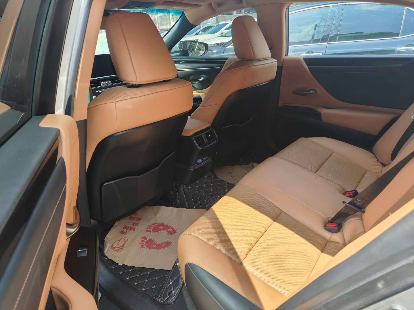 Lexus ES 2022 ES200 Power Sunroof 5