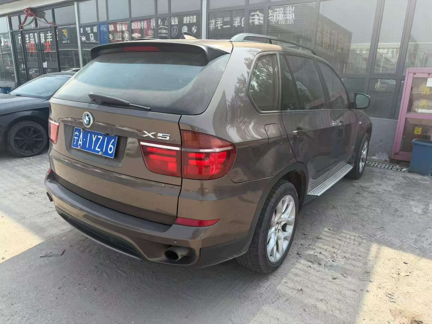 BMW X5 8