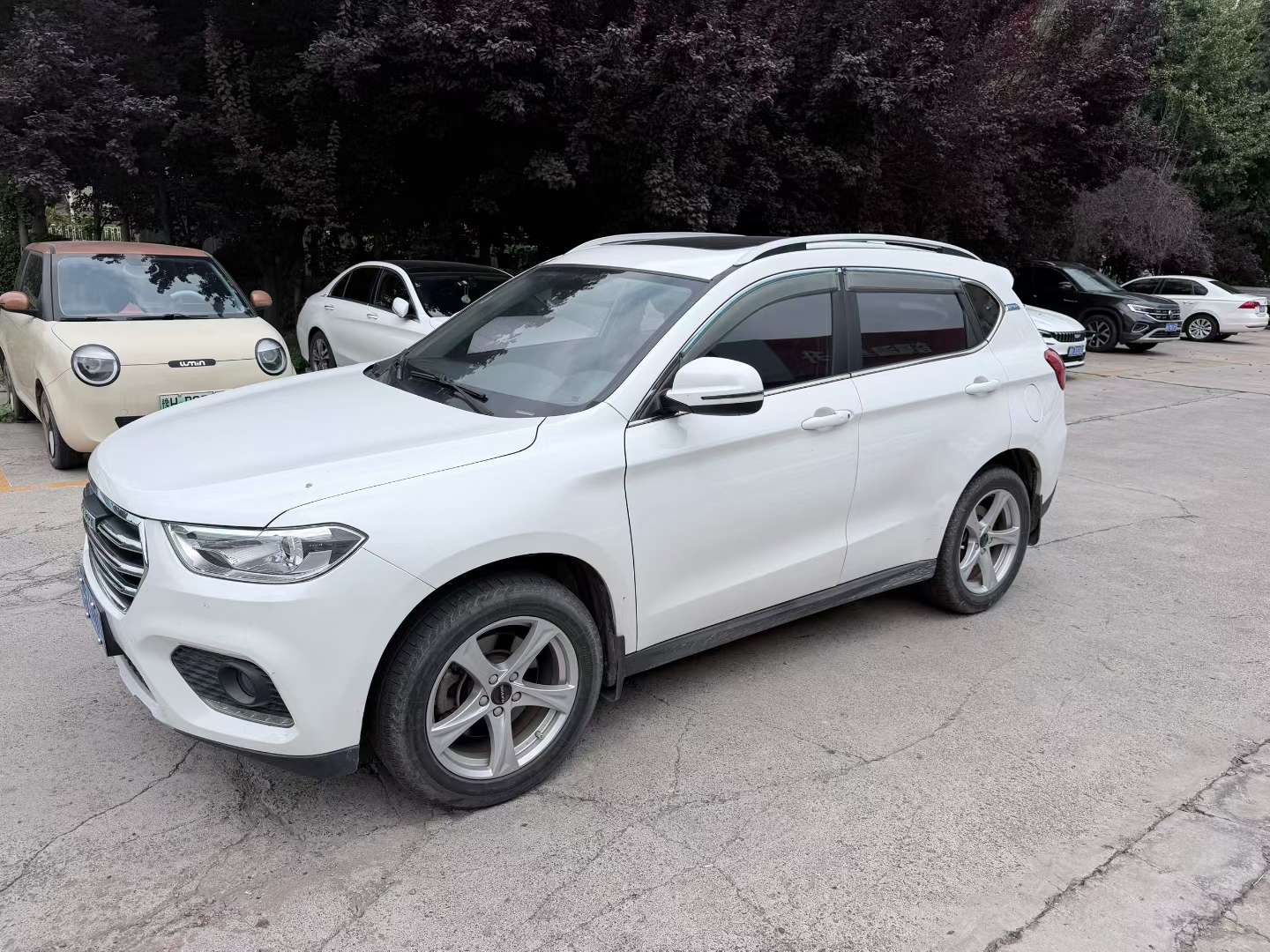 Haval H2 Manual Sunroof 2