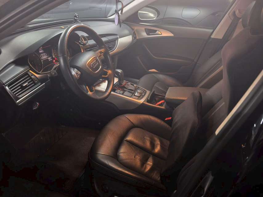 Audi A6 2.0T 30th Anniversary Fashion Edition 3