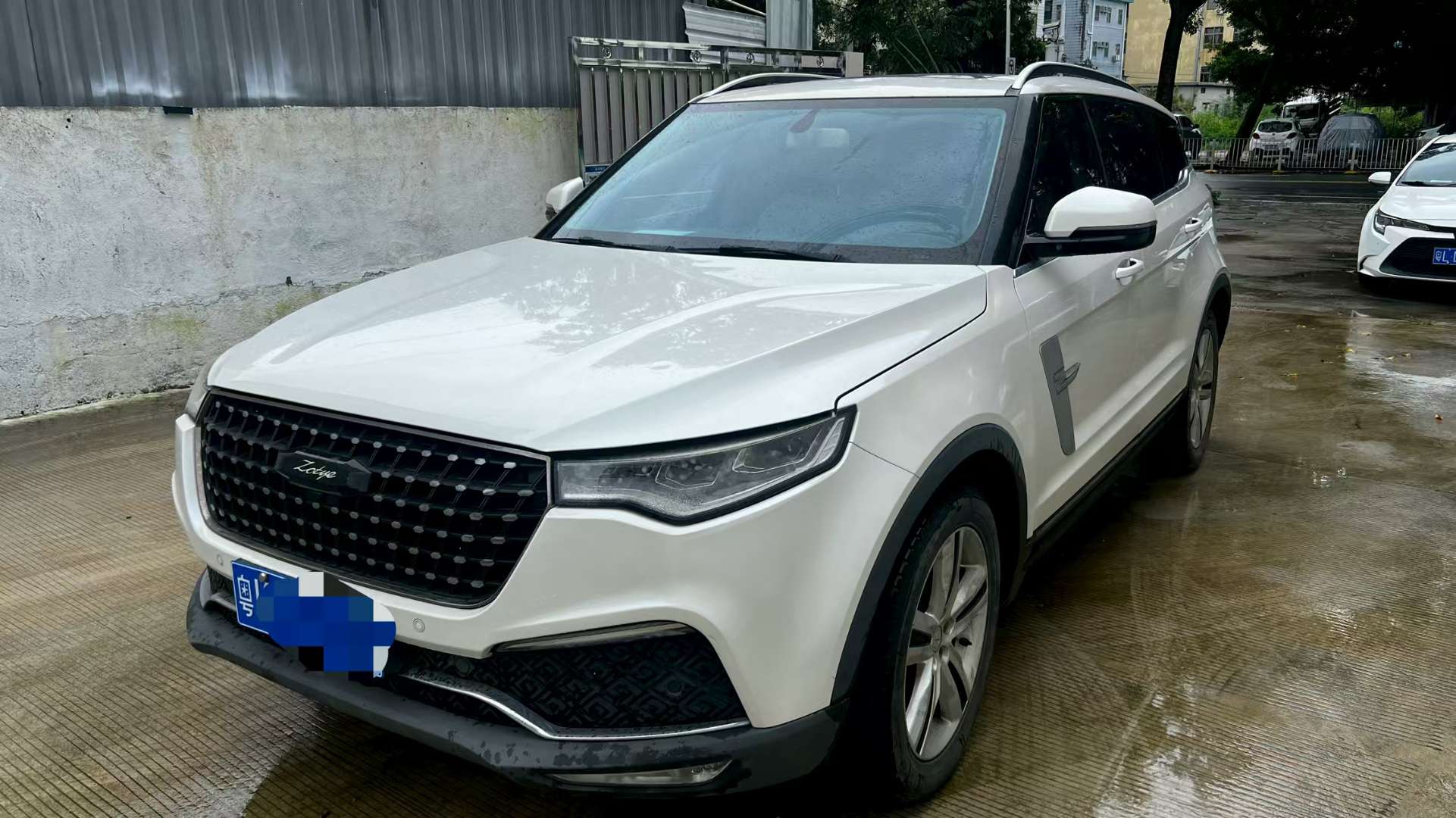 Zotye T700 1.8T Automatic 3