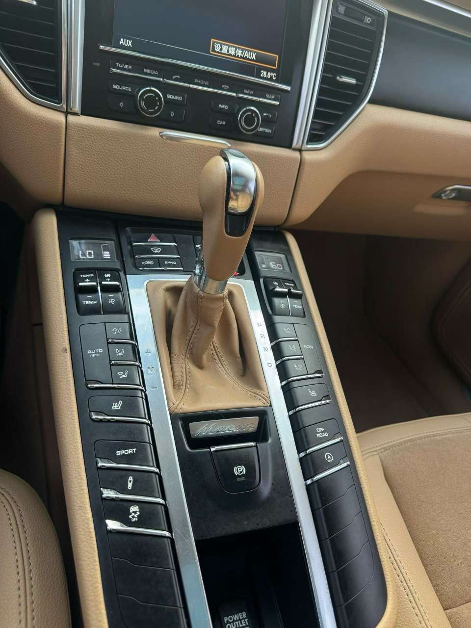 Porsche Macan 9