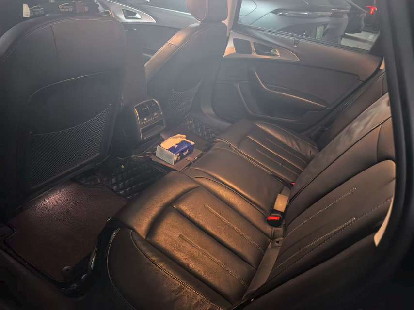 Audi A6 2.0T 30th Anniversary Fashion Edition 6