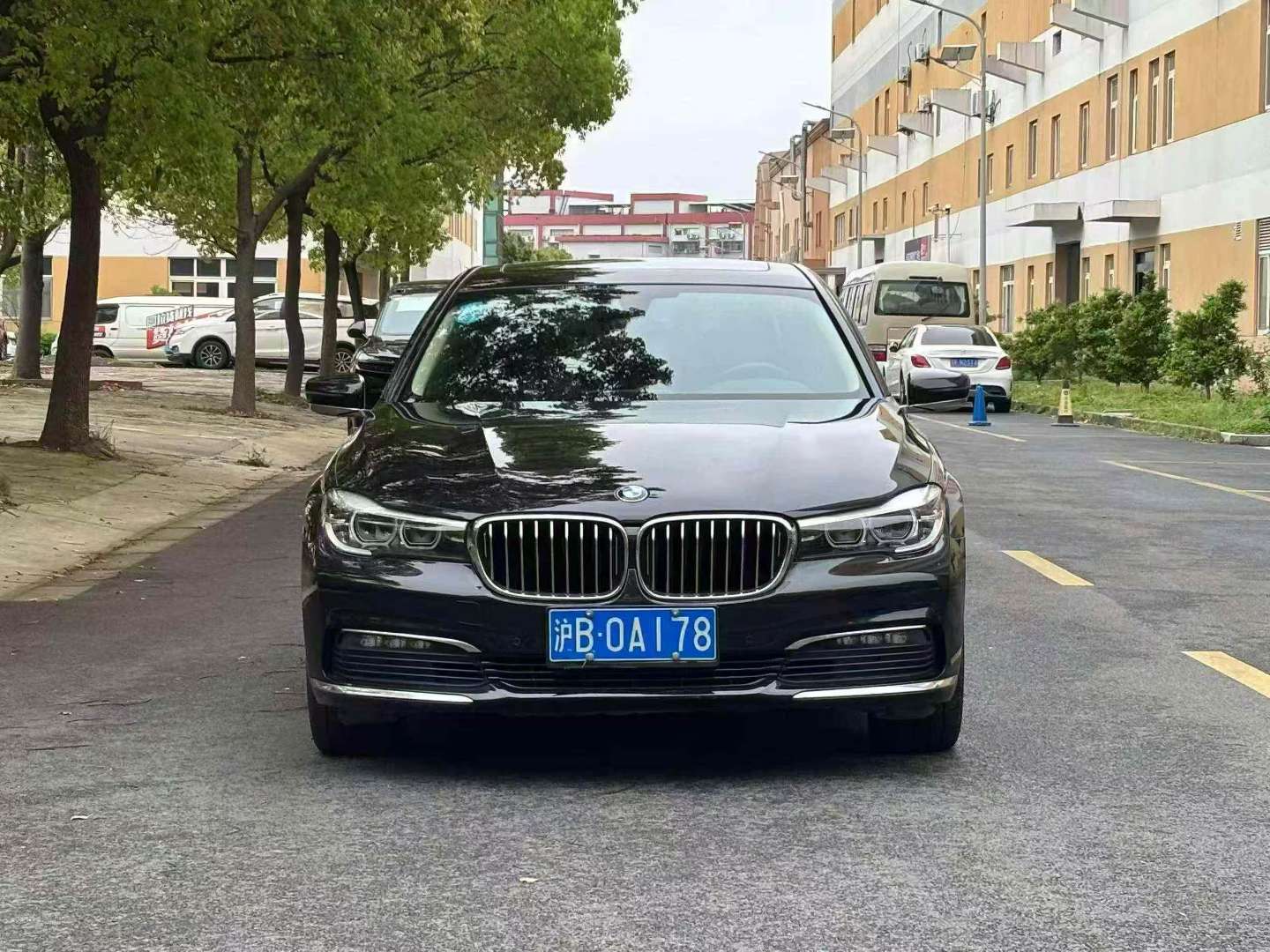 BMW 7 Series 2017 730Li Leading 2