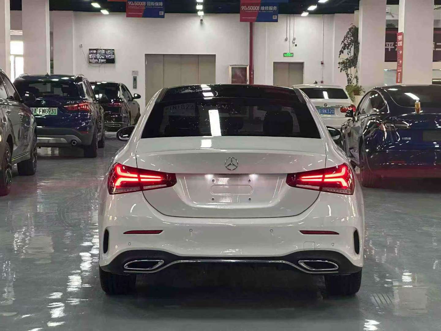 Mercedes-Benz A200L 1.3T Automatic Sport Dynamic 8