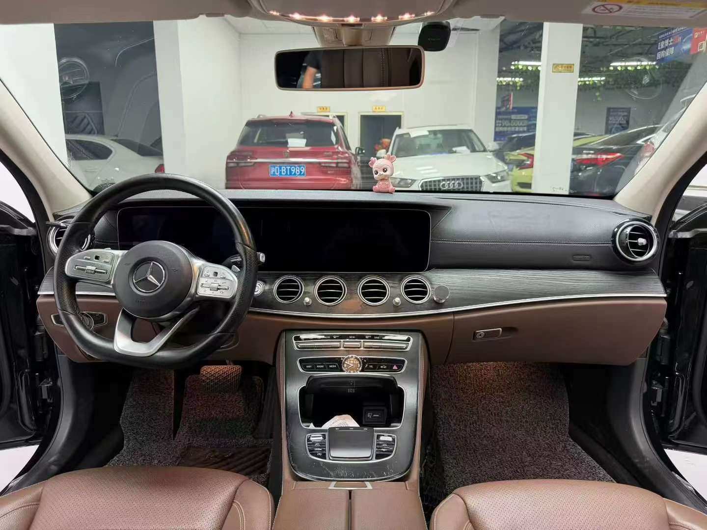 Mercedes-Benz E-Class E300L Facelift Luxury 8