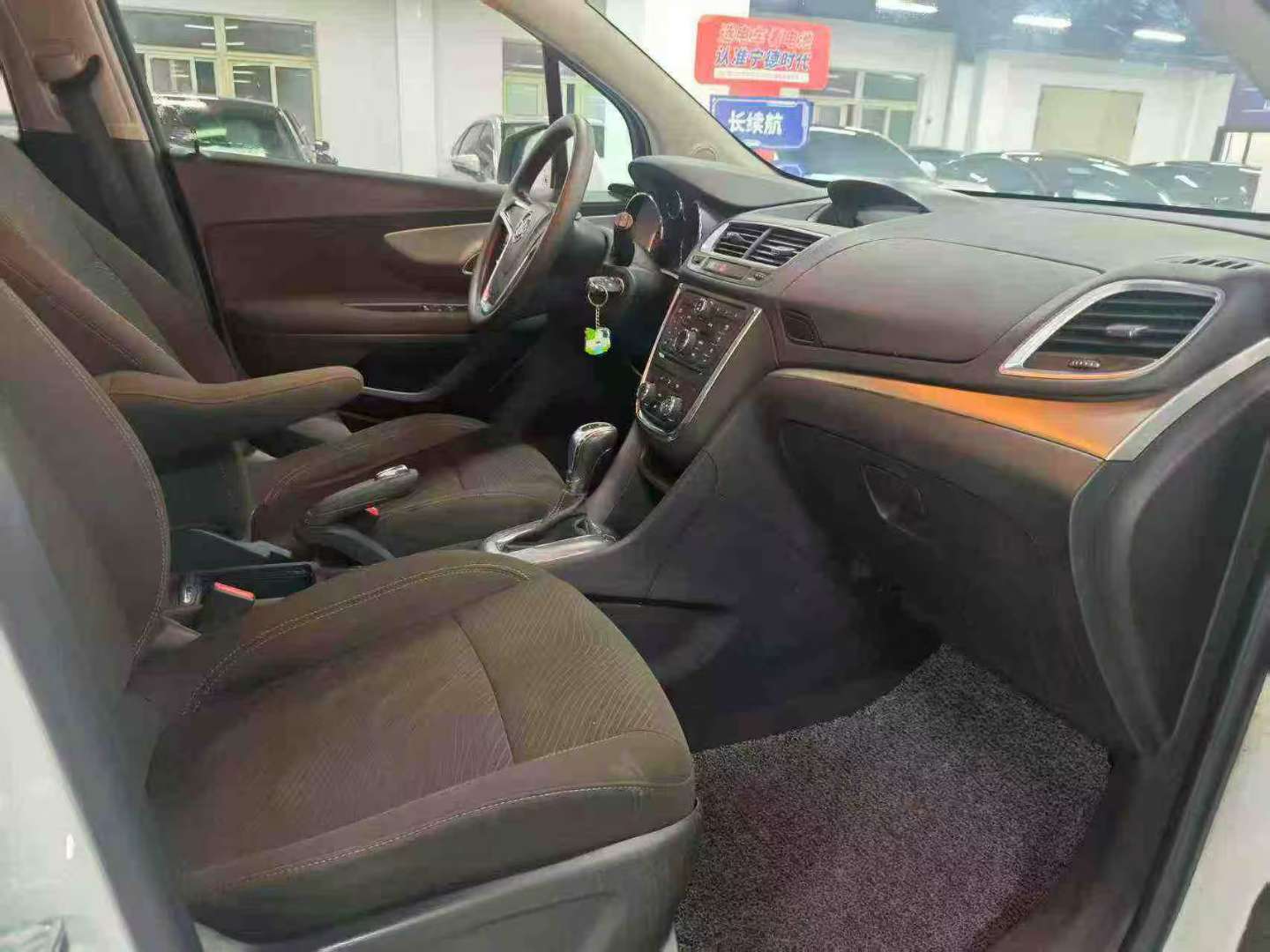 Buick Encore 1.4T FWD Urban Elite 6